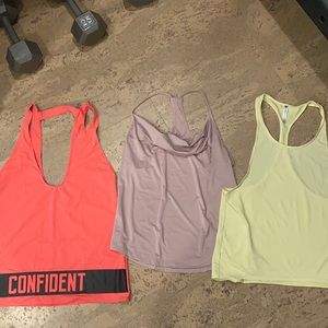 Lot Bundle 3 Fabletics Tanks Demi Lovato Confident